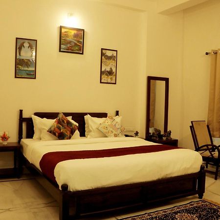 Tripli Udaipur Hotel Buitenkant foto