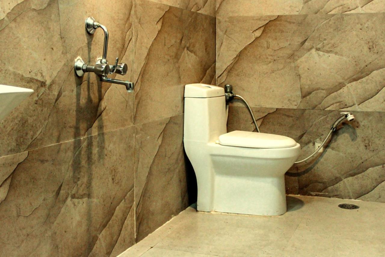 Tripli Udaipur Hotel Buitenkant foto