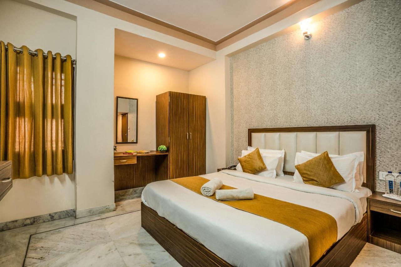 Tripli Udaipur Hotel Buitenkant foto