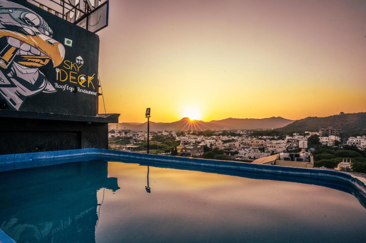 Tripli Udaipur Hotel Buitenkant foto