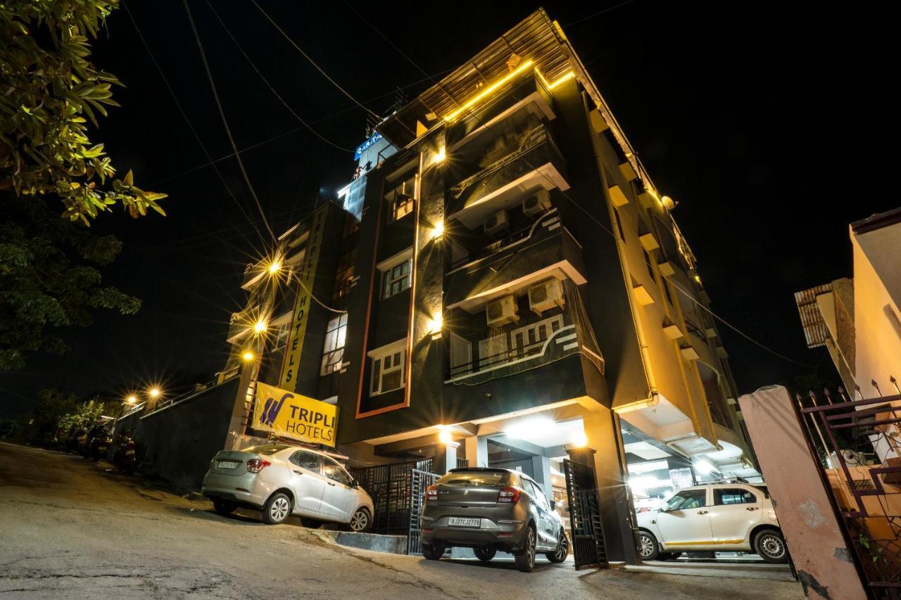 Tripli Udaipur Hotel Buitenkant foto