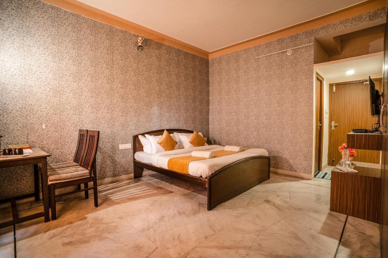 Tripli Udaipur Hotel Buitenkant foto