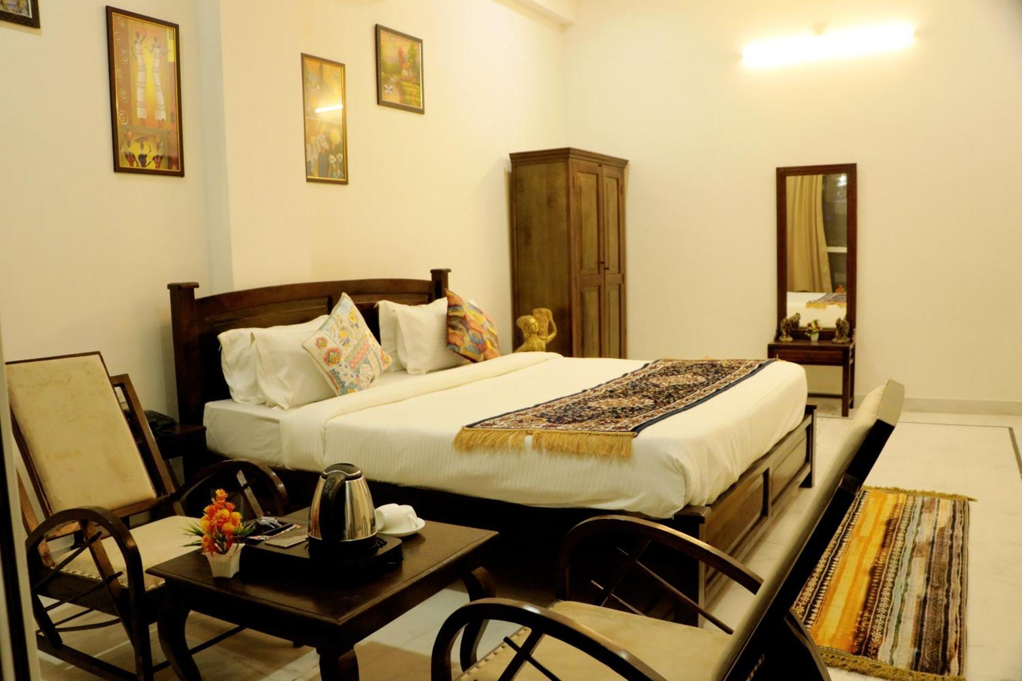 Tripli Udaipur Hotel Buitenkant foto
