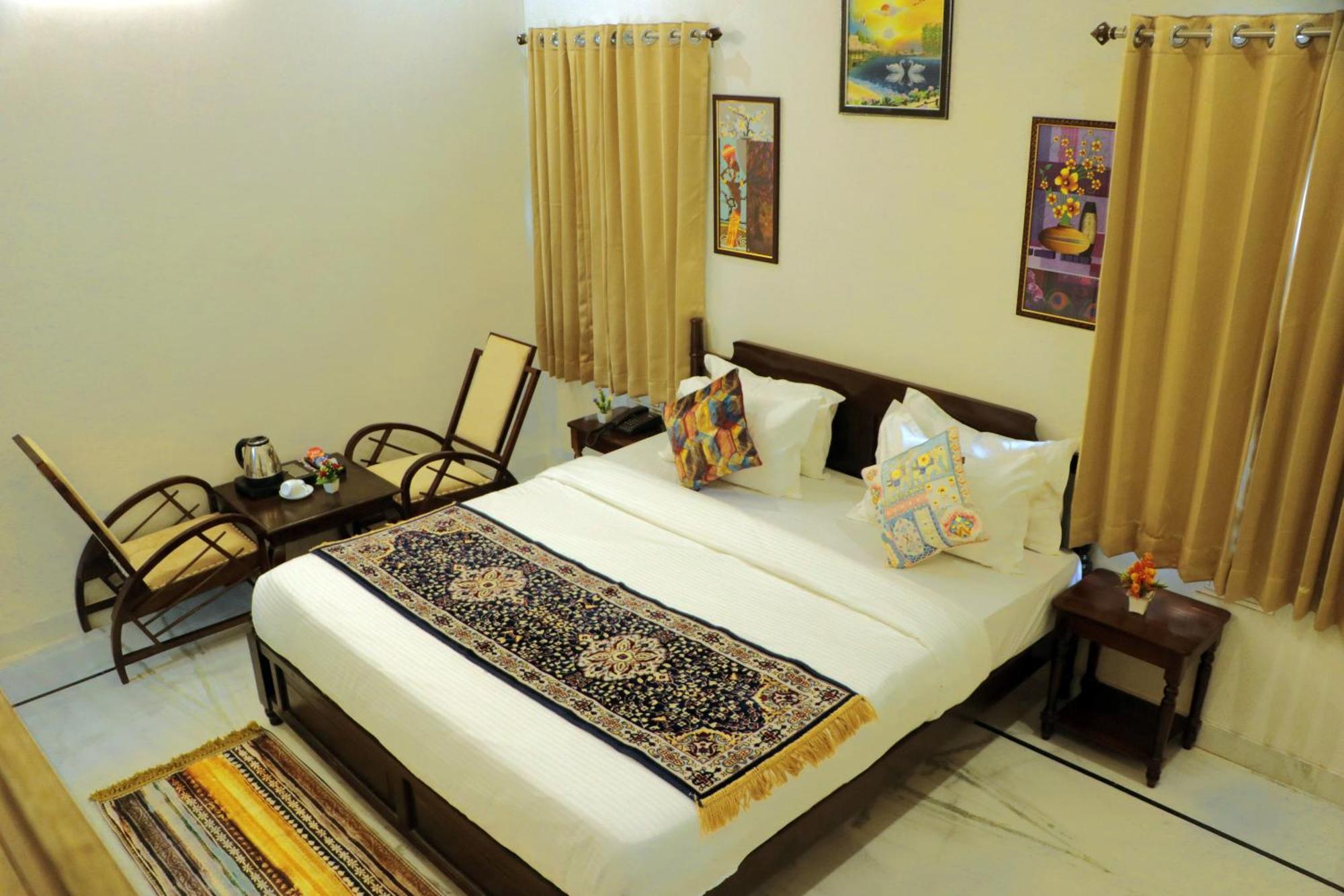 Tripli Udaipur Hotel Buitenkant foto