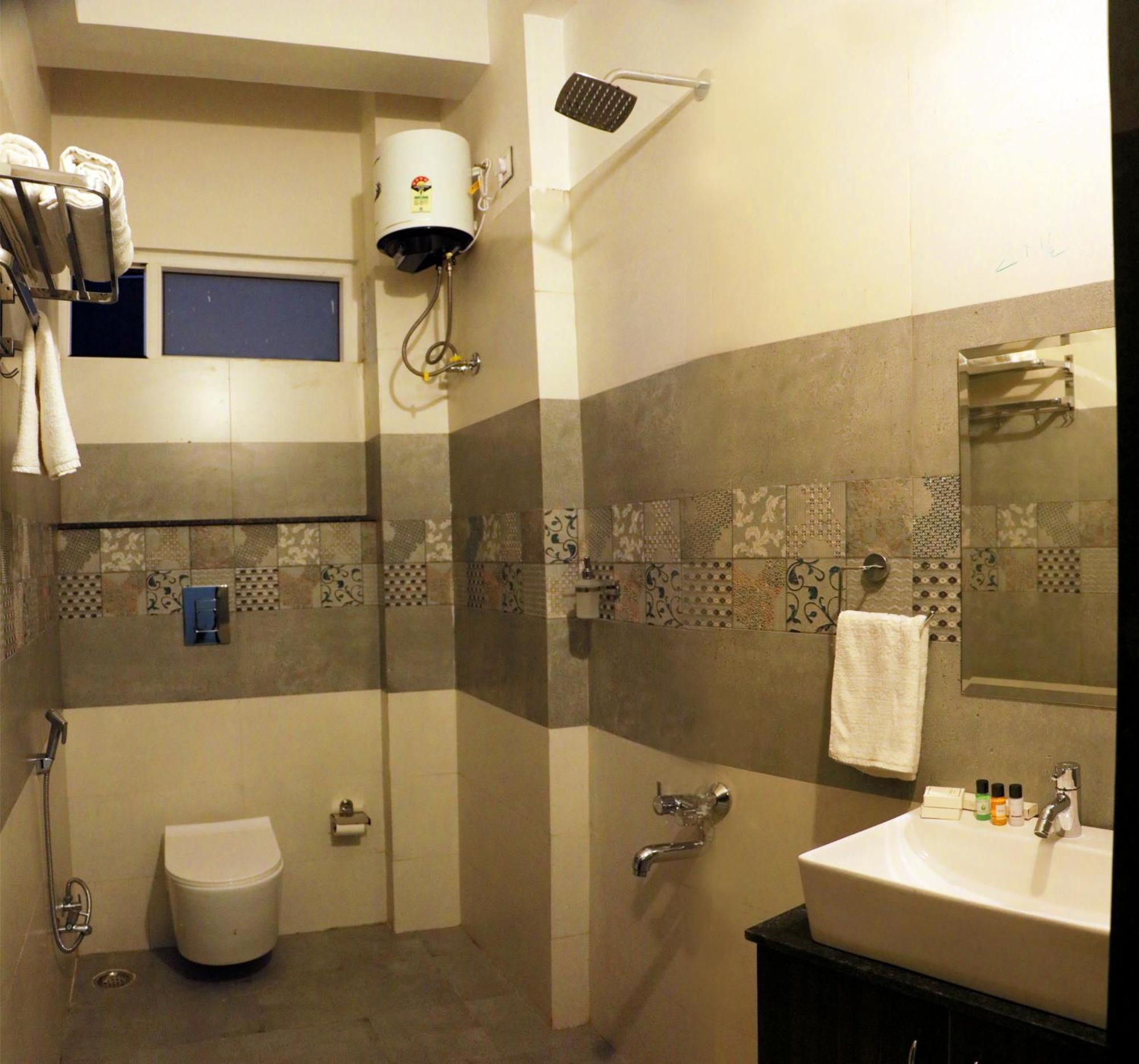 Tripli Udaipur Hotel Buitenkant foto